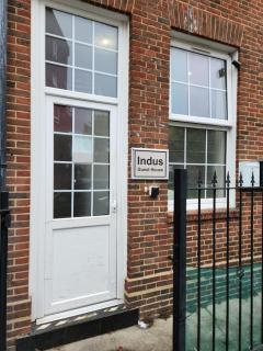 Indus Guesthouse - Kingston upon Thames - 0