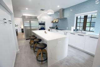 6 Bedroom Villa with Pool & Parking in Heart of South Beach Miami - Miami Beach - 6