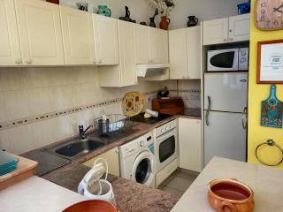 Award-winning 3-bedroom apartment near beach - 4