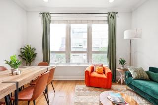 Balcony Gym 1 Garage Parking Sleeps 12 - 2