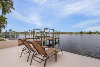 Luxurious Villa, Water Views, Heated Pool and Spa - Villa Lakeside Lookout - Roelens - 3