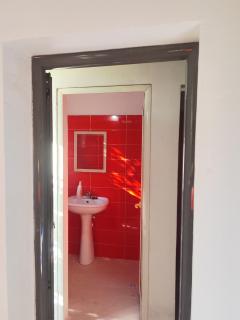 Stone House Hostel Elbasan - Elbasan - 3