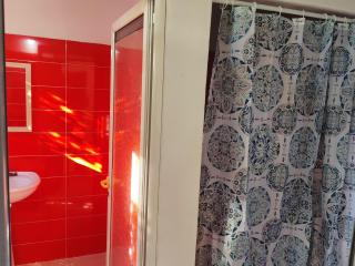 Stone House Hostel Elbasan - Elbasan - 2