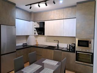 Pazari Luxury Central Apartment - Tirana - 8