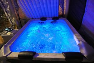 AAA View Private Terrace Outdoor Heated Hot Tub Family Fun - Badalona - 4