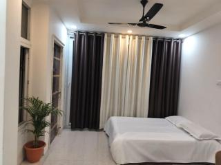 Krishna Garden - Varanasi - 1