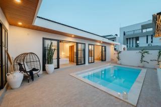 Villa Paradiso Luxe 2BR Villa in Canggu - Modern & Stylish - 1