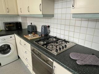Queen Anne Court with FREE PARKING By Prescott Apartments - Abingdon - 1