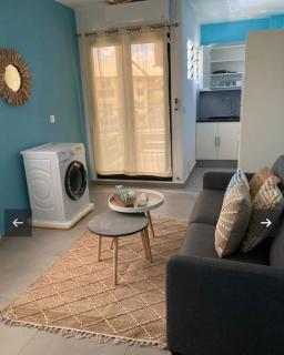 Petit cocon bleu - Cayenne - 0