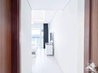 Modern 1B in JVC Bright & Cozy Stay with Balcony - Dubai - 3