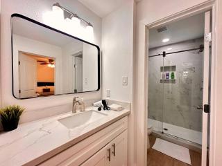 1BR and 1BA Modern Apartment in Montrose in Houston's Prime Location - Houston - 7
