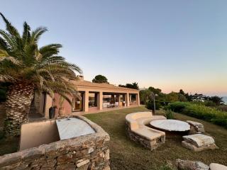 The Ultimate Escape on the Aegean Waterfront - Kaap Soenion - 0