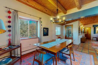 Bedside Manor - Taos - 5
