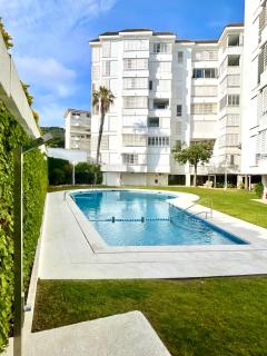LA MER BLEUE, Boutique Apartament with free parking, full equipped in Fenals Beach - 0