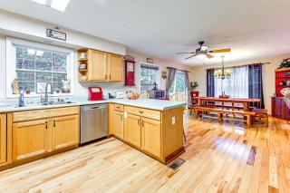 7 Mi to Franklin Peaceful Home with Deck and Yard! - Franklin - 2