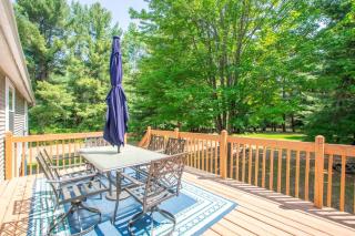 Spacious Leelanau home near the best of Michigan - 0