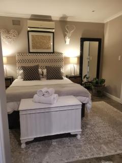 Gray Cottage - Strand - 9