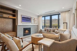 Frontgate 410 by East West Hospitality - 0