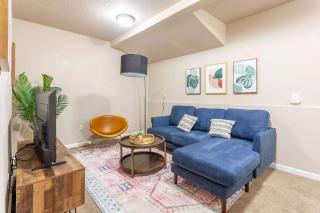 Family friendly 3 story townhouse with workspace - 3