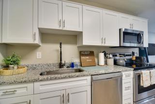 4 Mi to Dtwn Pet-Friendly Tampa Retreat - 1