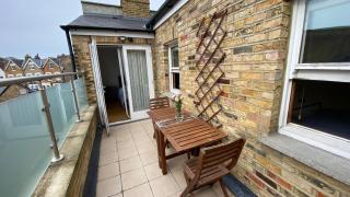 Cosy flat of 2 bed and 2 toilet - Londra - 1