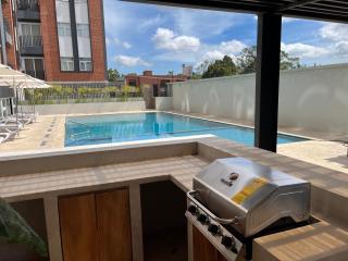 Luxury King Bed with FREE Pool & Gym - Parque San Jorge Z11 - Guatemala - 3
