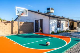 Heated Pool~Basketball Court~Putt Putt~Bocce Ball - Phoenix - 9