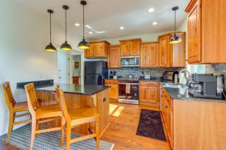 Spacious Home with Mtn View and Game Room in Morganton - Mashburn Mill - 2
