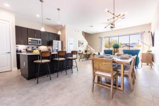 172 VD - Charming Poolside Townhome at the Heart of Vila Domani Resort - Davenport - 9