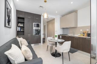 Awesome Studio at Park View Tower in JVC with Skyline Views - Dubai - 1