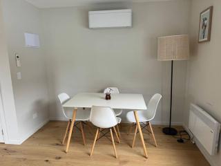 Incredible Views of the Remarks - New 2 Bed Townhouse - Queenstown - 5
