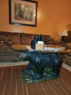 Cozy Creek - A Romantic Smoky Mountain Escape - Relax in a sheltered hot tub with creek-side & holler views - 3 mi to Gatlinburg, P Forge and National Park - listen to gentle mountain streams at this peaceful retreat in the heart of the Smokies - 4