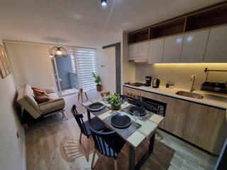 Bella, Cómoda y Completa Residencia - Santiago - 5