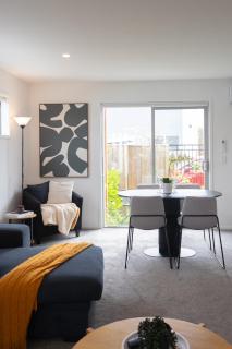 Cosy 2 Bed 3 Bath Home Close to CBD And Hagley Park - Addington - 5