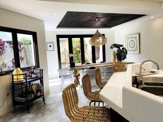 Luxe Thirroul Home, Pool Spa Home Theatre - Thirroul - 1