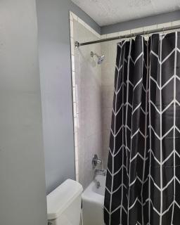 Private king bedroom, downtown Columbus - Columbus - 8