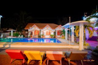 Cris Del Mar Resort - 8