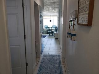 Beachside Bliss Ocean Views & Endless Fun Daytona Beach! - Daytona Beach - 3