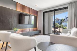 Requinte a passos da Rua Torta by Achei Gramado - 1