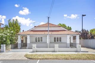 Elegant Art Deco Semi Detached 2-Bed Home by Parks - Perth - 6