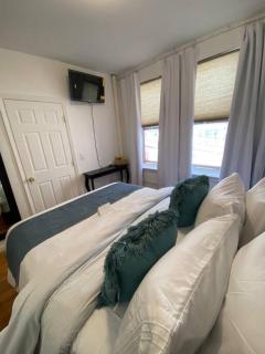 Comfy Getaway Private Apt-Studio - West New York - 7