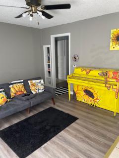 Bumble Bee Cottage - Woodward - 0