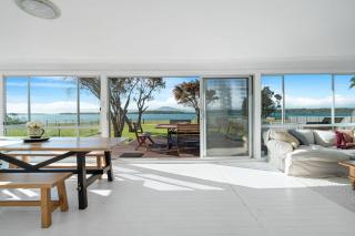 Sea Breeze Escape - Pet-Friendly Escape - Book 3, Pay for 2! - Greenwell Point - 8