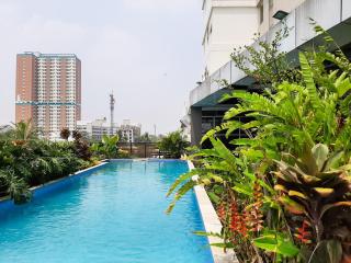 Functional Studio Apartment at Tuscany Residences BSD City By Travelio - Tangerang - 5