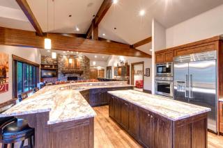 KBM Resorts Elegant Deer Valley Private Home Breathtaking views Elevator Gourmet Kitchen Hot Tub Gym PSD-2071 - 7