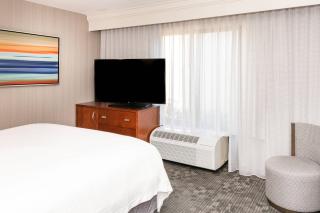 Courtyard by Marriott Bloomington - Bloomington - 1