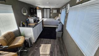 The Floater-A House Boat on Grant Island, Bham Lake, with HotTub, Boat, Pet Friendly - Glenfield - 4