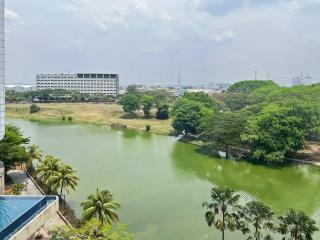 MODERN Trivium Apt 1BR with Wi-Fi, Pool and Gym by 2ndHome - Jatirarangan - 4