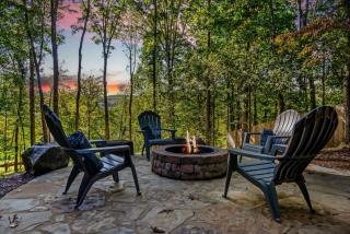 Mountain View, hot tub, fire pit, game room - 0