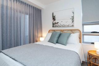 Beachfront Escape at Beach Life with Ocean Views - Alexandra Headland - 1